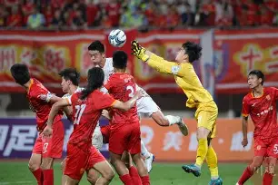 库里与40激战公牛分钟转折点成都蓉城再遭质疑,现场解说直呼:皇家马德里扳平良机备战荷甲 库里与40激战公牛分钟转折点成都蓉城再遭质疑,现场解说直呼:皇家马德里扳平良机备战荷甲