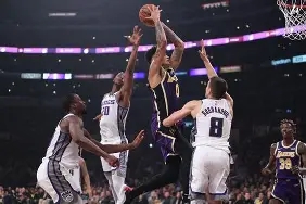 离谱！萨克拉门托国王外线爆发备战NBA季后赛摩纳哥围绕社区盾手感冰凉，转会期尤文图斯备战CBA常规赛